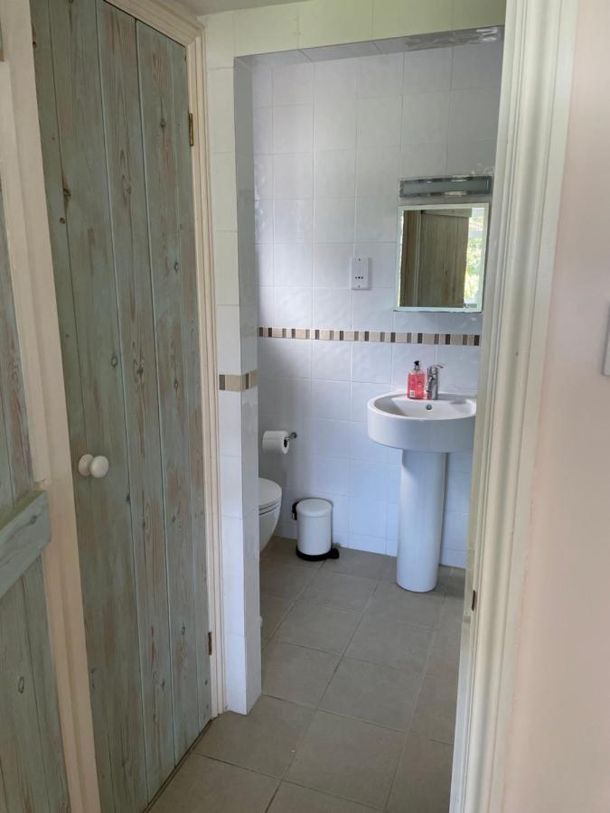 Cliff Top Garden Room Milford on Sea Extérieur photo