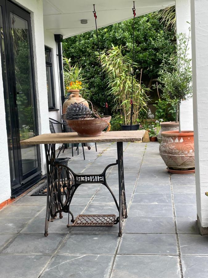 Cliff Top Garden Room Milford on Sea Extérieur photo