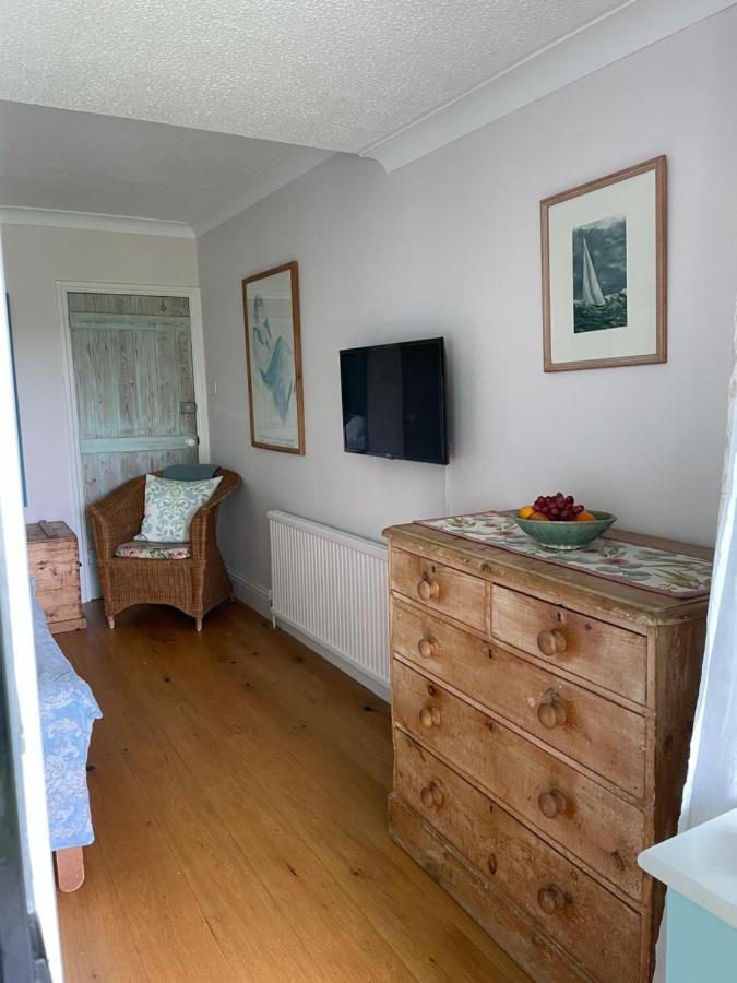 Cliff Top Garden Room Milford on Sea Extérieur photo